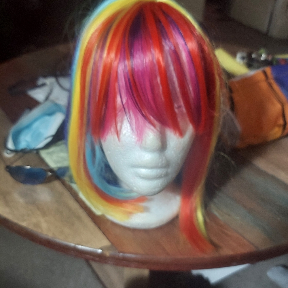 Wigs - Picture 5 of 5